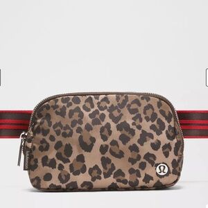 Lululemon Everywhere Belt Bag 1L Leopard Striped Strap in True Leopard Multi